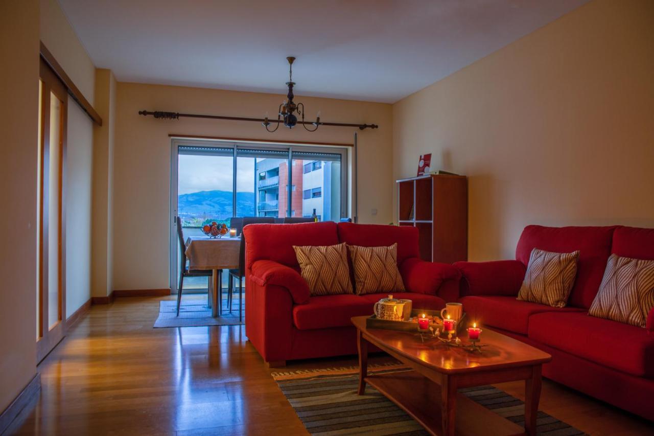Vizinha'S Mommy'S Apartment 蓬塔德尔加达 外观 照片