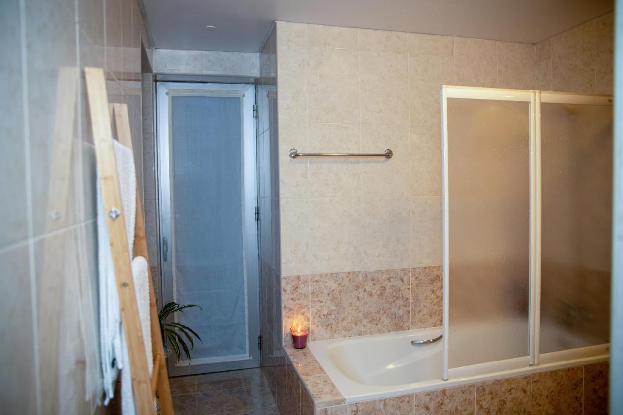 Vizinha'S Mommy'S Apartment 蓬塔德尔加达 外观 照片