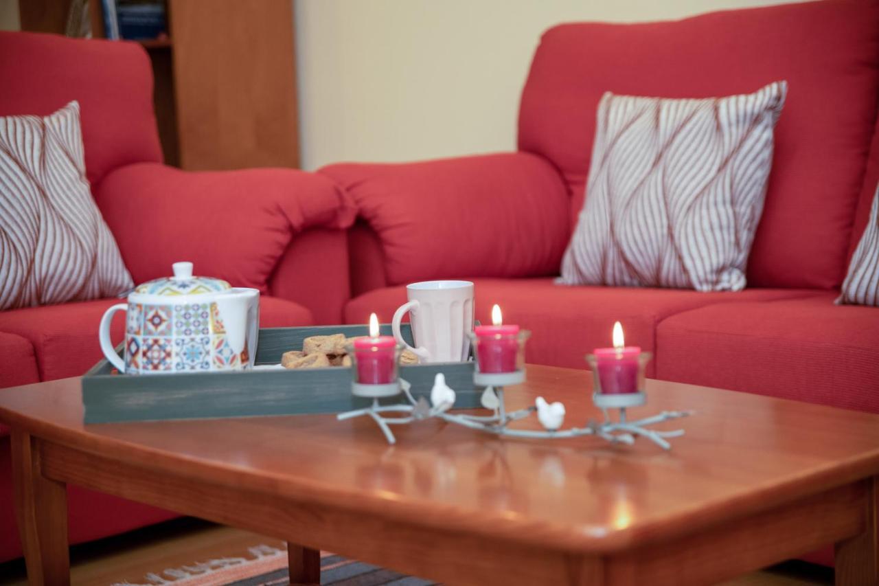 Vizinha'S Mommy'S Apartment 蓬塔德尔加达 外观 照片